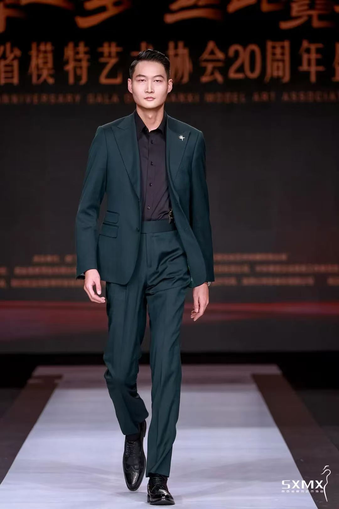 20251014/68ee0b3352ce5.jpg 296170061.jpg